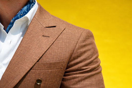 ¿Cómo elegir la talla de traje de renta si haces mucho ejercicio?