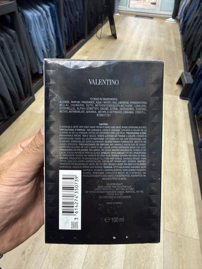 Caja de Valentino Born in Roma Extradose 100 ml con código de barras 3614274350739 e ingredientes