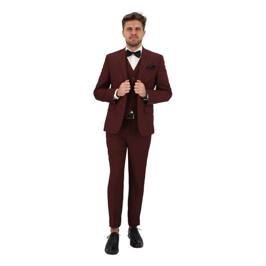 Traje SLIM de 3 piezas color vino con cuadros. Conjunto de Saco, Pantalón y Chaleco. Outfit de dos botones 100% Microfibra con doble abertura.